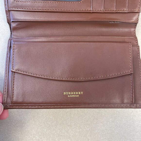 Burberry Vintage PVC & Leather Nova Check Compact Wallet - Preowned - Picture 13 of 15